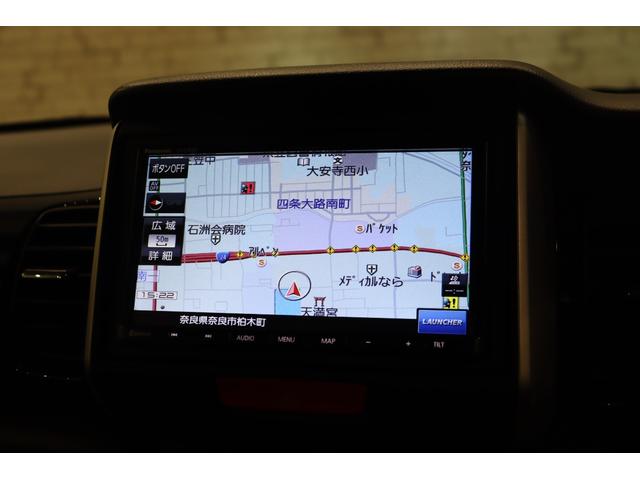 N-BOXカスタム G・Lパッケージ ETC バックカメラ 両側スライド・片側電動 ナビ TV オートライト HID スマートキー アイドリングストップ 電動格納ミラー ベンチシート CVT 盗難防止システム ABS CD(3枚目)