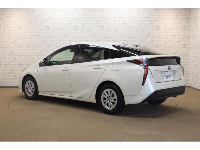 プリウス Sセーフティプラス ETC クリアランスソナー レーンアシスト クルーズコントロール パークアシスト 衝突被害軽減システム バックカメラ ナビ TV アルミホイール オートマチックハイビーム LEDヘッドランプ(17枚目)