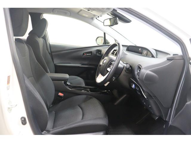 プリウス Sセーフティプラス ETC クリアランスソナー レーンアシスト クルーズコントロール パークアシスト 衝突被害軽減システム バックカメラ ナビ TV アルミホイール オートマチックハイビーム LEDヘッドランプ(26枚目)