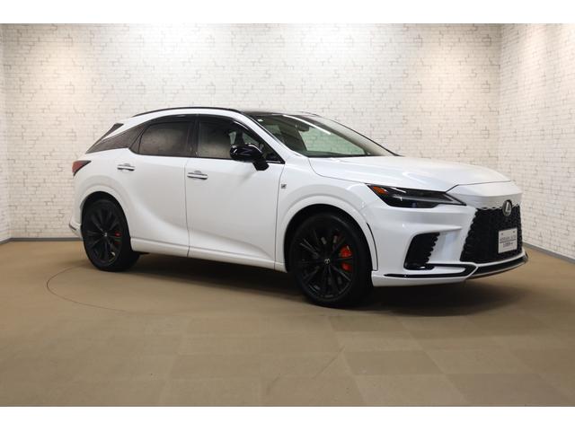 ＲＸ ＲＸ５００ｈ　Ｆスポーツパフォーマンス　４ＷＤ　全周囲カメラ　クリアランスソナー　クルーズコントロール　レーンアシスト　パワーシート　パークアシスト　衝突被害軽減システム　サンルーフ　ターボ　ナビ　ＴＶ　オートマチックハイビーム（13枚目）