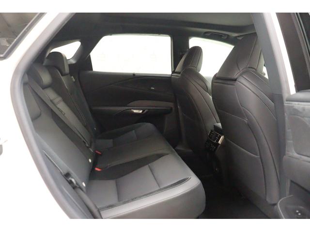 ＲＸ ＲＸ５００ｈ　Ｆスポーツパフォーマンス　４ＷＤ　全周囲カメラ　クリアランスソナー　クルーズコントロール　レーンアシスト　パワーシート　パークアシスト　衝突被害軽減システム　サンルーフ　ターボ　ナビ　ＴＶ　オートマチックハイビーム（23枚目）