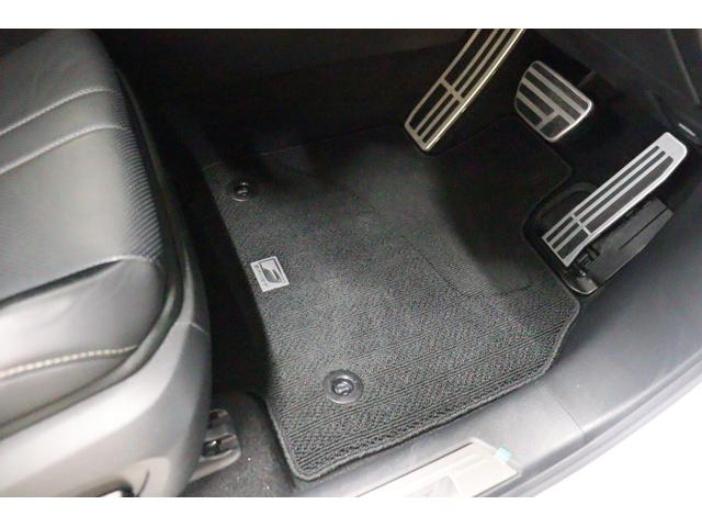 ＲＸ ＲＸ５００ｈ　Ｆスポーツパフォーマンス　４ＷＤ　全周囲カメラ　クリアランスソナー　クルーズコントロール　レーンアシスト　パワーシート　パークアシスト　衝突被害軽減システム　サンルーフ　ターボ　ナビ　ＴＶ　オートマチックハイビーム（26枚目）