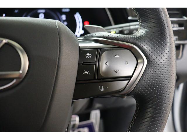 ＲＸ ＲＸ５００ｈ　Ｆスポーツパフォーマンス　４ＷＤ　全周囲カメラ　クリアランスソナー　クルーズコントロール　レーンアシスト　パワーシート　パークアシスト　衝突被害軽減システム　サンルーフ　ターボ　ナビ　ＴＶ　オートマチックハイビーム（27枚目）