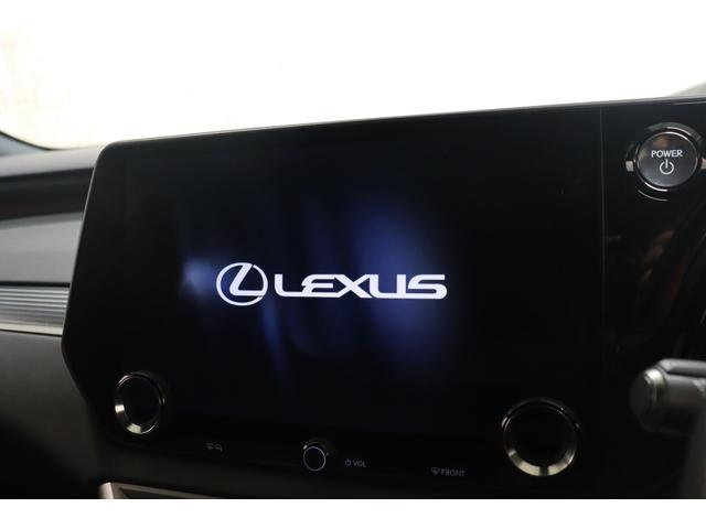 ＲＸ ＲＸ５００ｈ　Ｆスポーツパフォーマンス　４ＷＤ　全周囲カメラ　クリアランスソナー　クルーズコントロール　レーンアシスト　パワーシート　パークアシスト　衝突被害軽減システム　サンルーフ　ターボ　ナビ　ＴＶ　オートマチックハイビーム（30枚目）