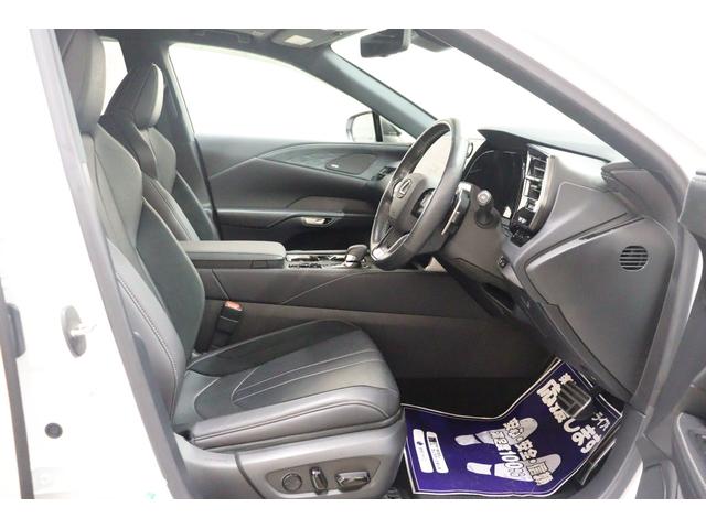 ＲＸ ＲＸ５００ｈ　Ｆスポーツパフォーマンス　４ＷＤ　全周囲カメラ　クリアランスソナー　クルーズコントロール　レーンアシスト　パワーシート　パークアシスト　衝突被害軽減システム　サンルーフ　ターボ　ナビ　ＴＶ　オートマチックハイビーム（32枚目）