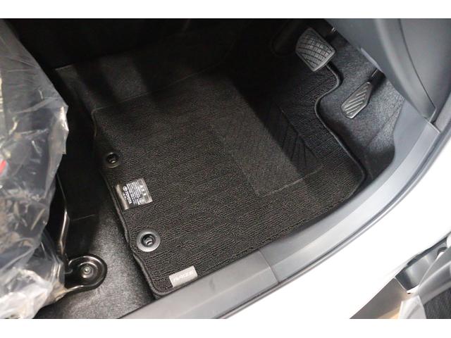 ライズ Ｚ　クリアランスソナー　クルーズコントロール　レーンアシスト　衝突被害軽減システム　ＬＥＤヘッドランプ　アルミホイール　スマートキー　電動格納ミラー　ＣＶＴ　盗難防止システム　衝突安全ボディ　ＡＢＳ（21枚目）