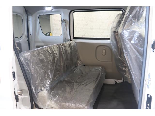 エブリイ ＰＣ　ＣＶＴ　衝突被害軽減システム　クリアランスソナー　レーンアシスト　両側スライドドア　キーレスエントリー　アイドリングストップ　電動格納ミラー　シートヒーター　ＬＥＤヘッドランプ（9枚目）