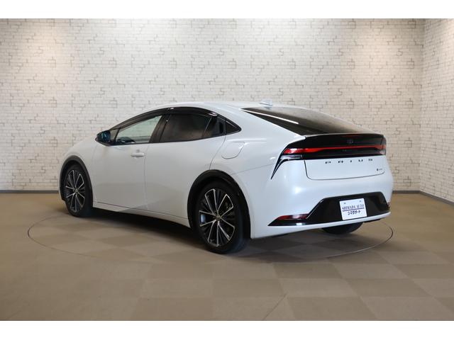 プリウス Ｚ　クリアランスソナー　レーンアシスト　オートクルーズコントロール　衝突被害軽減システム　全周囲カメラ　ナビ　ＴＶ　アルミホイール　オートマチックハイビーム　ＬＥＤヘッドランプ　ＣＶＴ　シートヒーター（17枚目）