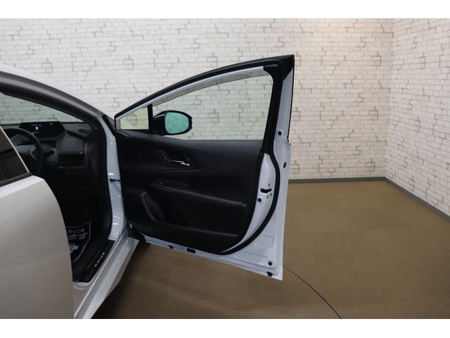 プリウス Ｚ　クリアランスソナー　レーンアシスト　オートクルーズコントロール　衝突被害軽減システム　全周囲カメラ　ナビ　ＴＶ　アルミホイール　オートマチックハイビーム　ＬＥＤヘッドランプ　ＣＶＴ　シートヒーター（24枚目）