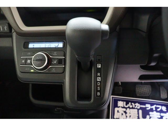 ムーヴ Ｘ　全周囲カメラ　両側スライド・片側電動　ＴＶ　クリアランスソナー　レーンアシスト　パークアシスト　衝突被害軽減システム　ＬＥＤヘッドランプ　スマートキー　アイドリングストップ　電動格納ミラー（9枚目）