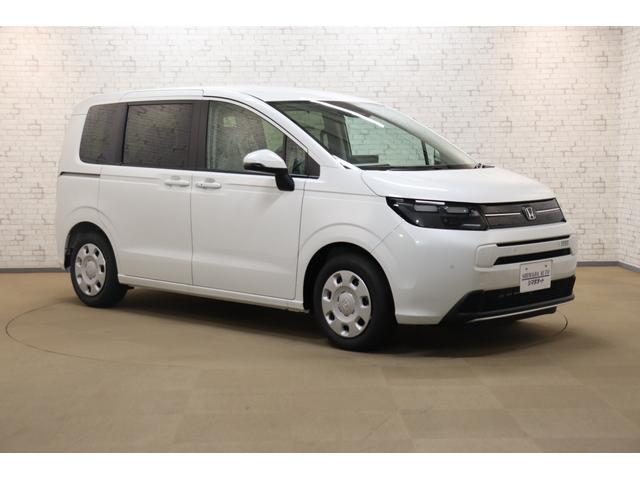 フリード エアー　クリアランスソナー　クルーズコントロール　レーンアシスト　衝突被害軽減システム　両側電動スライドドア　オートライト　ＬＥＤヘッドランプ　スマートキー　電動格納ミラー　３列シート　ウォークスルー（15枚目）