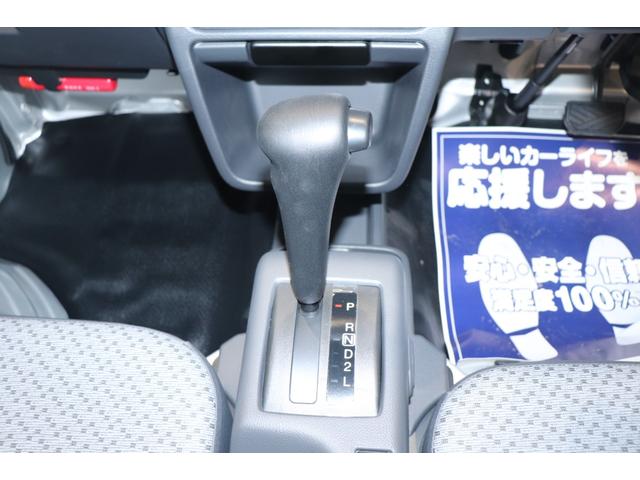 ＫＣエアコン・パワステ　４ＷＤ　マニュアルエアコン　パワーステアリング　運転席エアバッグ　助手席エアバッグ　ラジオ(5枚目)