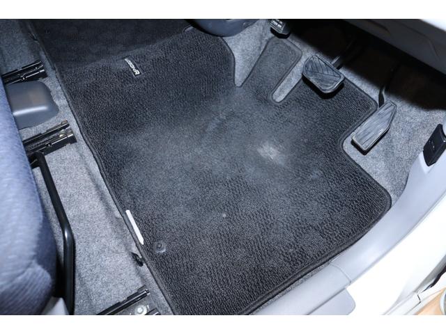 FXリミテッド CDオーディオ 盗難防止システム 衝突安全ボディ スマートキー AW 電動格納ミラー 運転席エアバック 助手席エアバック ABS ESC パワーウィンドウ パワーステアリング(9枚目)