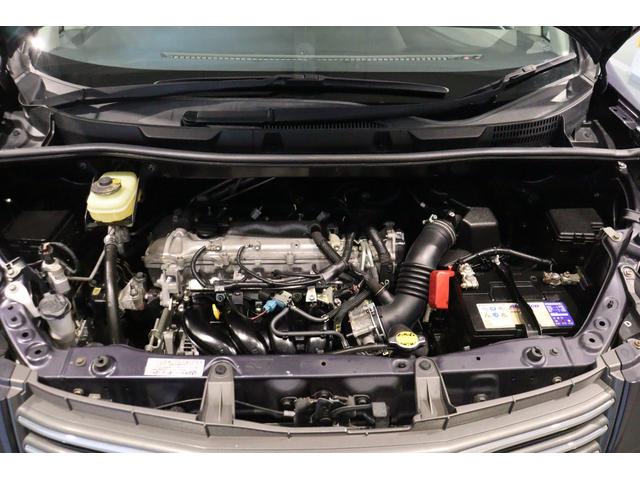 ノア Ｘ　Ｌセレクション　ＥＴＣ　両側スライド・片側電動　ＨＩＤ　スマートキー　３列シート　フルフラット　ウォークスルー　ＣＶＴ　衝突安全ボディ　ＡＢＳ　エアコン　パワーステアリング　パワーウィンドウ（20枚目）