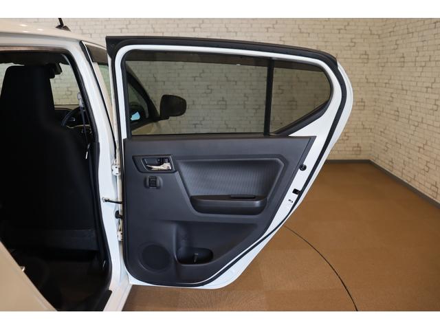 ミライース Ｘ　リミテッドＳＡＩＩＩ　バックカメラ　クリアランスソナー　衝突被害軽減システム　オートマチックハイビーム　ＬＥＤヘッドランプ　アイドリングストップ　ＣＶＴ　盗難防止システム　ＡＢＳ　ＥＳＣ　ＣＤ　ＵＳＢ　衝突安全ボディ（11枚目）