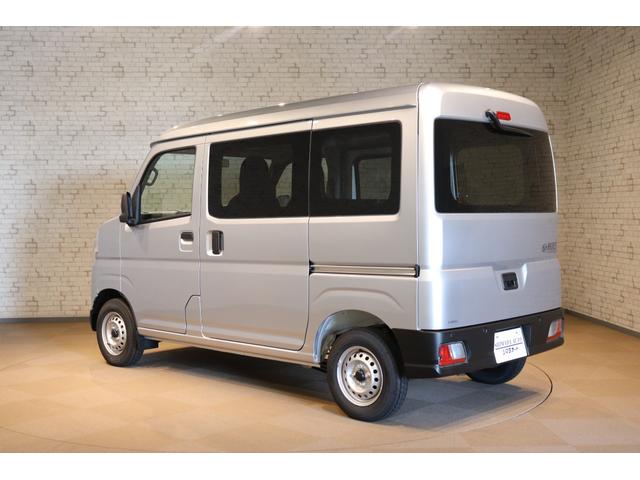 ハイゼットカーゴ ＤＸ　ＣＶＴ　衝突被害軽減システム　クリアランスソナー　両側スライドドア　アイドリングストップ　ＥＳＣ　エアコン　パワーウィンドウ　運転席エアバッグ　助手席エアバッグ（12枚目）