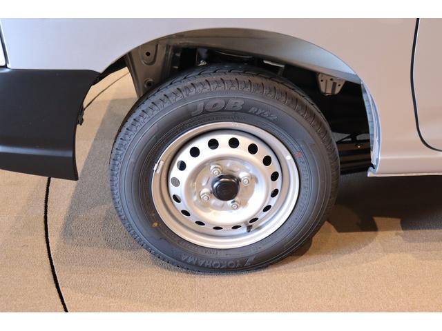 ハイゼットカーゴ ＤＸ　ＣＶＴ　衝突被害軽減システム　クリアランスソナー　両側スライドドア　アイドリングストップ　ＥＳＣ　エアコン　パワーウィンドウ　運転席エアバッグ　助手席エアバッグ（17枚目）