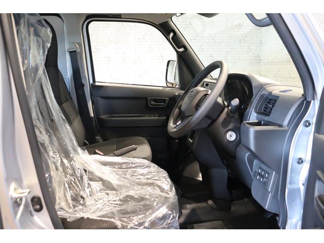 ハイゼットカーゴ ＤＸ　ＣＶＴ　衝突被害軽減システム　クリアランスソナー　両側スライドドア　アイドリングストップ　ＥＳＣ　エアコン　パワーウィンドウ　運転席エアバッグ　助手席エアバッグ（22枚目）