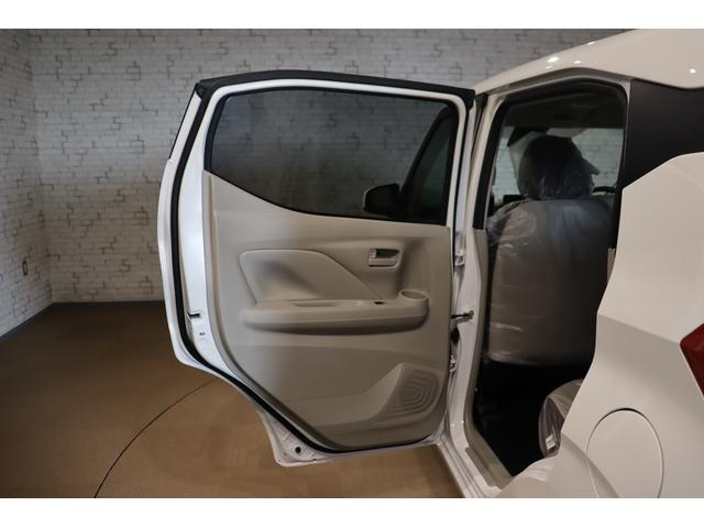eKワゴン M バックカメラ クリアランスソナー レーンアシスト 衝突被害軽減システム キーレスエントリー アイドリングストップ シートヒーター ベンチシート CVT 盗難防止システム ABS ESC 衝突安全ボディ(31枚目)