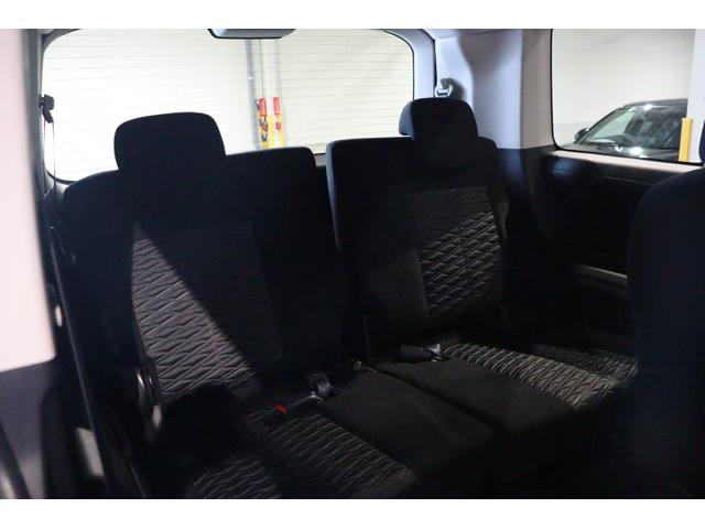 デリカＤ：５ Ｐ　４ＷＤ　全周囲カメラ　ナビ　ＴＶ　クリアランスソナー　クルーズコントロール　レーンアシスト　衝突被害軽減システム　両側電動スライドドア　ＬＥＤヘッドランプ　電動リアゲート　スマートキー（29枚目）