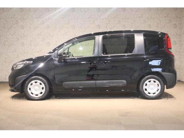 シエンタ ハイブリッドX クリアランスソナー オートクルーズコントロール レーンアシスト 衝突被害軽減システム 両側スライド・片側電動 オートマチックハイビーム オートライト LEDヘッドランプ スマートキー 3列シート(18枚目)