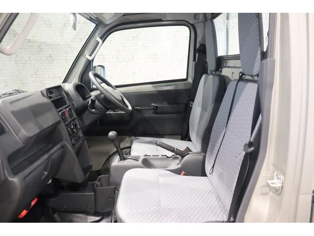 キャリイトラック KCエアコン・パワステ 4WD セーフティサポート非装着車 AT クリアランスソナー アイドリングストップ ESC エアコン(3枚目)