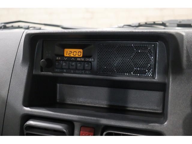 キャリイトラック KCエアコン・パワステ 4WD 軽トラック MT 衝突被害軽減システム クリアランスソナー レーンアシスト アイドリングストップ オートライト ESC エアコン パワーステアリング パワーウィンドウ 運転席エアバッグ(3枚目)