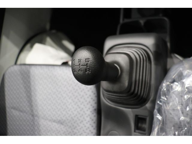 キャリイトラック KCエアコン・パワステ 4WD 軽トラック MT 衝突被害軽減システム クリアランスソナー レーンアシスト アイドリングストップ オートライト ESC エアコン パワーステアリング パワーウィンドウ 運転席エアバッグ(6枚目)