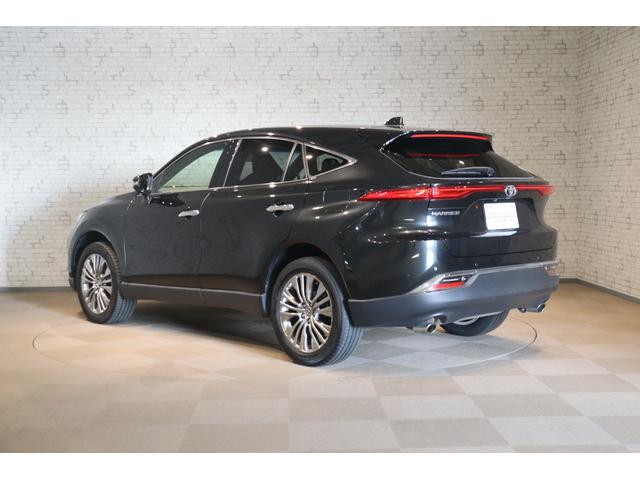 ハリアー Ｚ　レザーパッケージ　全周囲カメラ　クリアランスソナー　クルーズコントロール　レーンアシスト　パワーシート　衝突被害軽減システム　ナビ　オートマチックハイビーム　オートライト　ＬＥＤヘッドランプ　電動リアゲート（18枚目）