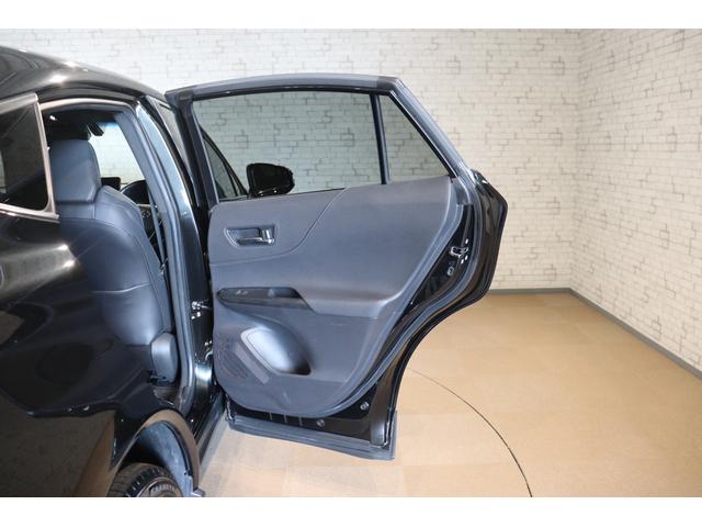 ハリアー Ｚ　レザーパッケージ　全周囲カメラ　クリアランスソナー　クルーズコントロール　レーンアシスト　パワーシート　衝突被害軽減システム　ナビ　オートマチックハイビーム　オートライト　ＬＥＤヘッドランプ　電動リアゲート（27枚目）