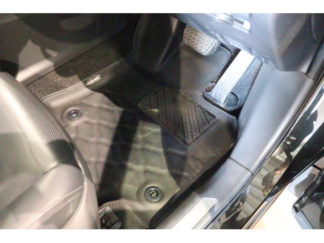 ハリアー Ｚ　レザーパッケージ　全周囲カメラ　クリアランスソナー　クルーズコントロール　レーンアシスト　パワーシート　衝突被害軽減システム　ナビ　オートマチックハイビーム　オートライト　ＬＥＤヘッドランプ　電動リアゲート（29枚目）