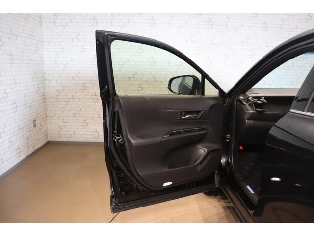 ハリアー Ｚ　レザーパッケージ　全周囲カメラ　クリアランスソナー　クルーズコントロール　レーンアシスト　パワーシート　衝突被害軽減システム　ナビ　オートマチックハイビーム　オートライト　ＬＥＤヘッドランプ　電動リアゲート（32枚目）