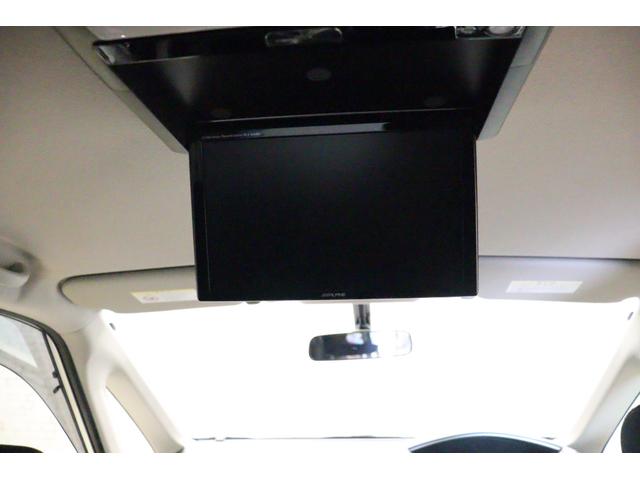 セレナ ハイウェイスター　Ｓ－ハイブリッド　ドライブレコーダー　ＥＴＣ　バックカメラ　ナビ　ＴＶ　クルーズコントロール　両側電動スライドドア　スマートキー　後席モニター　３列シート　ＣＶＴ　アルミホイール　ＣＤ　ＤＶＤ再生　ＵＳＢ（11枚目）