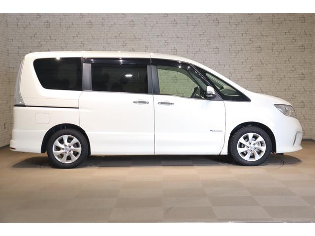 セレナ ハイウェイスター　Ｓ－ハイブリッド　ドライブレコーダー　ＥＴＣ　バックカメラ　ナビ　ＴＶ　クルーズコントロール　両側電動スライドドア　スマートキー　後席モニター　３列シート　ＣＶＴ　アルミホイール　ＣＤ　ＤＶＤ再生　ＵＳＢ（14枚目）