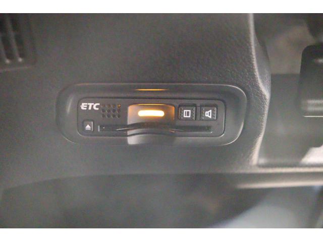 ヴェゼル ハイブリッドＲＳ・ホンダセンシング　ドライブレコーダー　ＥＴＣ　バックカメラ　クルーズコントロール　レーンアシスト　衝突被害軽減システム　ナビ　ＴＶ　オートライト　ＬＥＤヘッドランプ　アルミホイール　スマートキー　電動格納ミラー（6枚目）