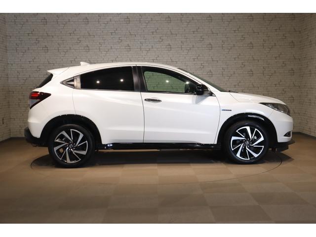 ヴェゼル ハイブリッドＲＳ・ホンダセンシング　ドライブレコーダー　ＥＴＣ　バックカメラ　クルーズコントロール　レーンアシスト　衝突被害軽減システム　ナビ　ＴＶ　オートライト　ＬＥＤヘッドランプ　アルミホイール　スマートキー　電動格納ミラー（15枚目）