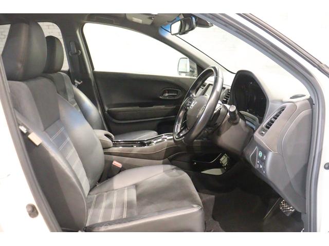 ヴェゼル ハイブリッドＲＳ・ホンダセンシング　ドライブレコーダー　ＥＴＣ　バックカメラ　クルーズコントロール　レーンアシスト　衝突被害軽減システム　ナビ　ＴＶ　オートライト　ＬＥＤヘッドランプ　アルミホイール　スマートキー　電動格納ミラー（29枚目）