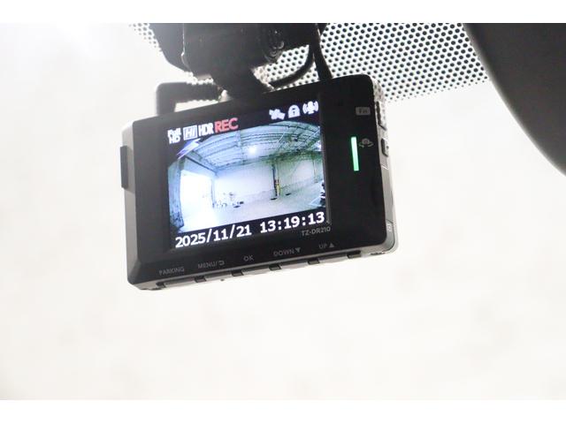 ノア ハイブリッドＳ－Ｚ　ドライブレコーダー　全周囲カメラ　ナビ　ＴＶ　クルーズコントロール　レーンアシスト　パークアシスト　衝突被害軽減システム　両側スライドドア　オートマチックハイビーム　ＬＥＤヘッドランプ（7枚目）