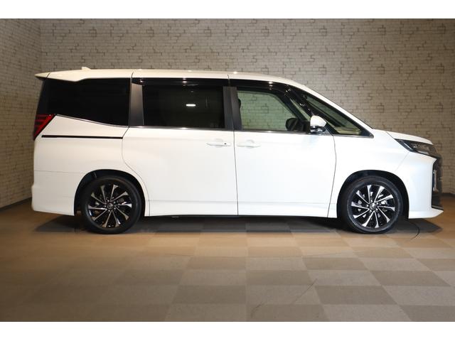 ノア ハイブリッドＳ－Ｚ　ドライブレコーダー　全周囲カメラ　ナビ　ＴＶ　クルーズコントロール　レーンアシスト　パークアシスト　衝突被害軽減システム　両側スライドドア　オートマチックハイビーム　ＬＥＤヘッドランプ（14枚目）