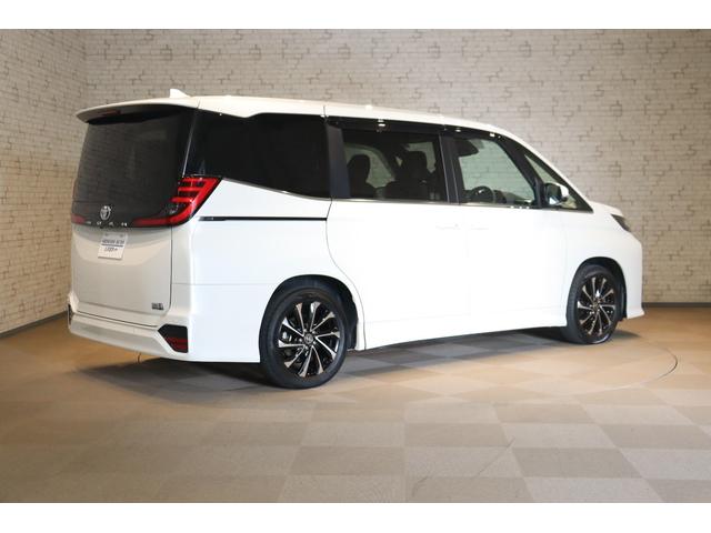 ノア ハイブリッドＳ－Ｚ　ドライブレコーダー　全周囲カメラ　ナビ　ＴＶ　クルーズコントロール　レーンアシスト　パークアシスト　衝突被害軽減システム　両側スライドドア　オートマチックハイビーム　ＬＥＤヘッドランプ（18枚目）