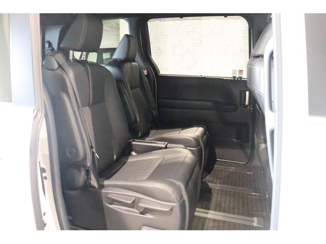 ノア ハイブリッドＳ－Ｚ　ドライブレコーダー　全周囲カメラ　ナビ　ＴＶ　クルーズコントロール　レーンアシスト　パークアシスト　衝突被害軽減システム　両側スライドドア　オートマチックハイビーム　ＬＥＤヘッドランプ（24枚目）