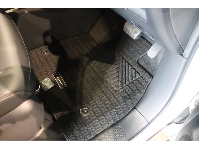 ノア ハイブリッドＳ－Ｚ　ドライブレコーダー　全周囲カメラ　ナビ　ＴＶ　クルーズコントロール　レーンアシスト　パークアシスト　衝突被害軽減システム　両側スライドドア　オートマチックハイビーム　ＬＥＤヘッドランプ（32枚目）