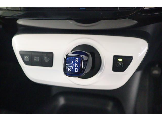 プリウス Sセーフティプラス ETC クリアランスソナー レーンアシスト クルーズコントロール パークアシスト 衝突被害軽減システム バックカメラ ナビ TV アルミホイール オートマチックハイビーム LEDヘッドランプ(7枚目)