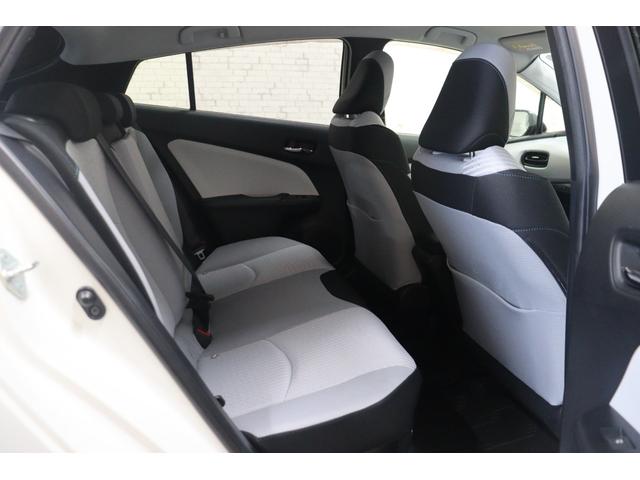 プリウス Sセーフティプラス ETC クリアランスソナー レーンアシスト クルーズコントロール パークアシスト 衝突被害軽減システム バックカメラ ナビ TV アルミホイール オートマチックハイビーム LEDヘッドランプ(24枚目)