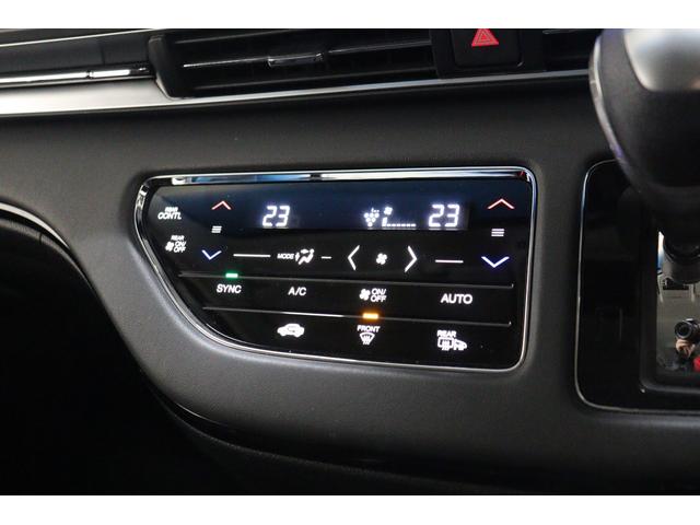 オデッセイハイブリッド ｅ：ＨＥＶアブソルート・ＥＸ　ハイブリッド　ドライブレコーダー　全周囲カメラ　ナビ　ＴＶ　両側電動スライドドア　クリアランスソナー　クルーズコントロール　レーンアシスト　パークアシスト　衝突被害軽減システム　オートライト（6枚目）