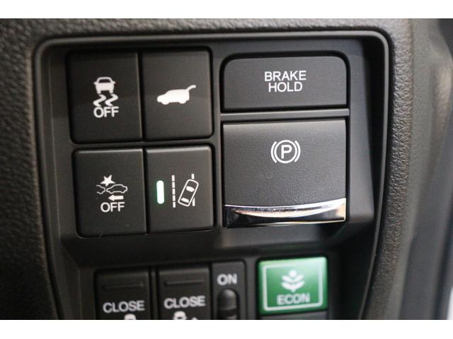 オデッセイハイブリッド ｅ：ＨＥＶアブソルート・ＥＸ　ハイブリッド　ドライブレコーダー　全周囲カメラ　ナビ　ＴＶ　両側電動スライドドア　クリアランスソナー　クルーズコントロール　レーンアシスト　パークアシスト　衝突被害軽減システム　オートライト（11枚目）