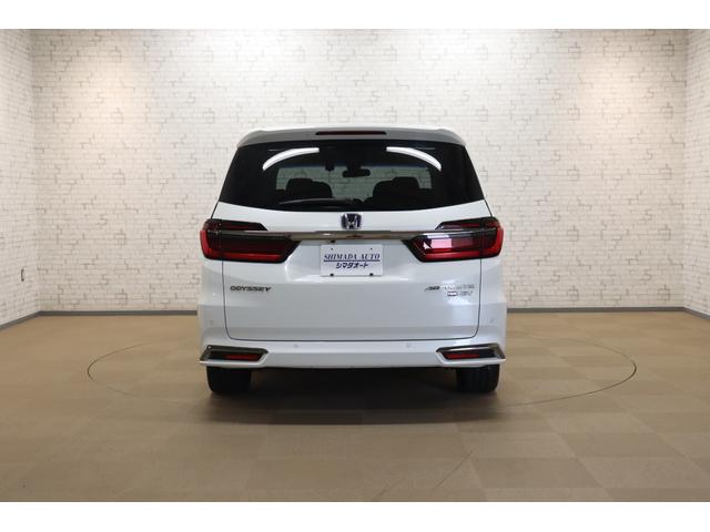 オデッセイハイブリッド ｅ：ＨＥＶアブソルート・ＥＸ　ハイブリッド　ドライブレコーダー　全周囲カメラ　ナビ　ＴＶ　両側電動スライドドア　クリアランスソナー　クルーズコントロール　レーンアシスト　パークアシスト　衝突被害軽減システム　オートライト（17枚目）