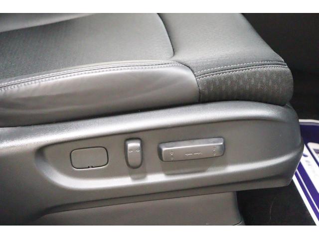 オデッセイハイブリッド ｅ：ＨＥＶアブソルート・ＥＸ　ハイブリッド　ドライブレコーダー　全周囲カメラ　ナビ　ＴＶ　両側電動スライドドア　クリアランスソナー　クルーズコントロール　レーンアシスト　パークアシスト　衝突被害軽減システム　オートライト（31枚目）