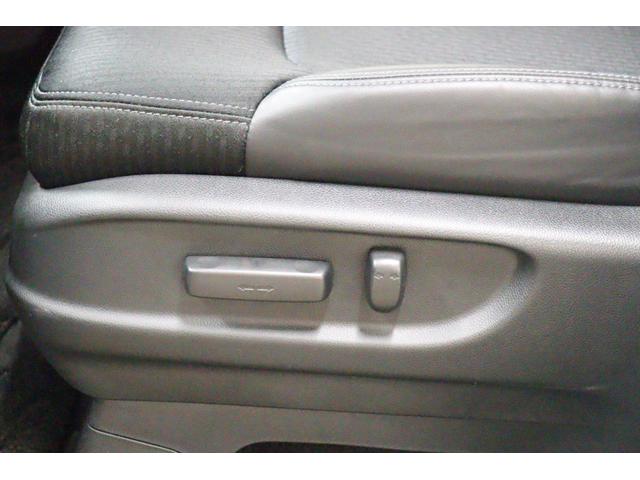 オデッセイハイブリッド ｅ：ＨＥＶアブソルート・ＥＸ　ハイブリッド　ドライブレコーダー　全周囲カメラ　ナビ　ＴＶ　両側電動スライドドア　クリアランスソナー　クルーズコントロール　レーンアシスト　パークアシスト　衝突被害軽減システム　オートライト（32枚目）