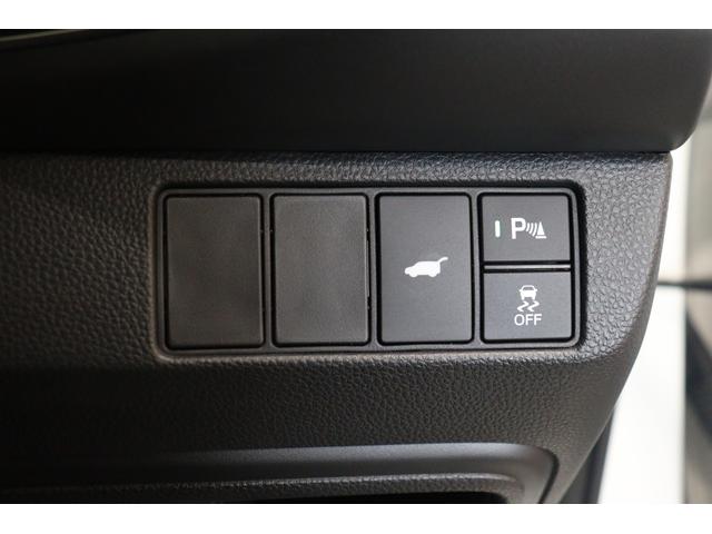 ヴェゼル ｅ：ＨＥＶ　Ｚ　バックカメラ　クリアランスソナー　クルーズコントロール　レーンアシスト　衝突被害軽減システム　ナビ　ＴＶ　オートライト　ＬＥＤヘッドランプ　電動リアゲート　アルミホイール　スマートキー（8枚目）